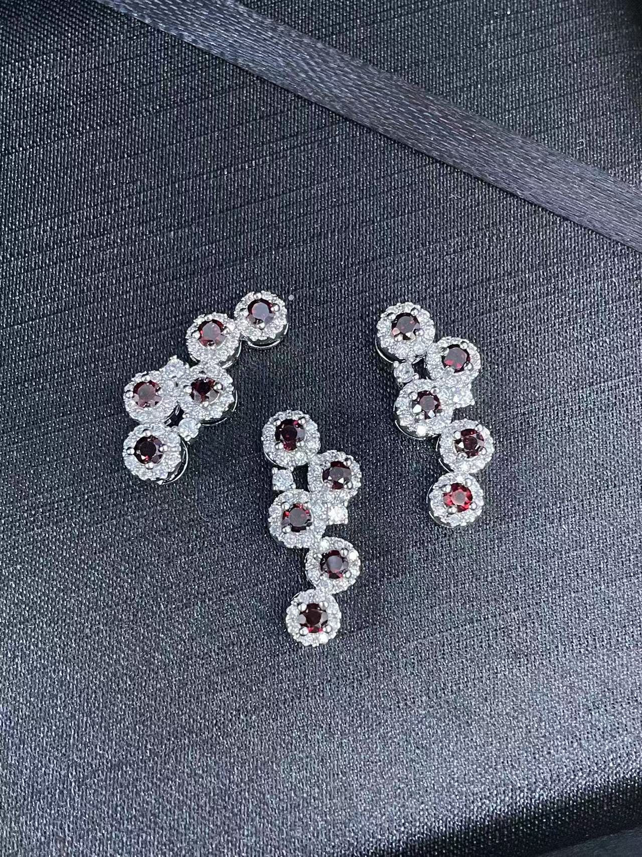 石榴石豪镶吊坠（多样性一件发货）