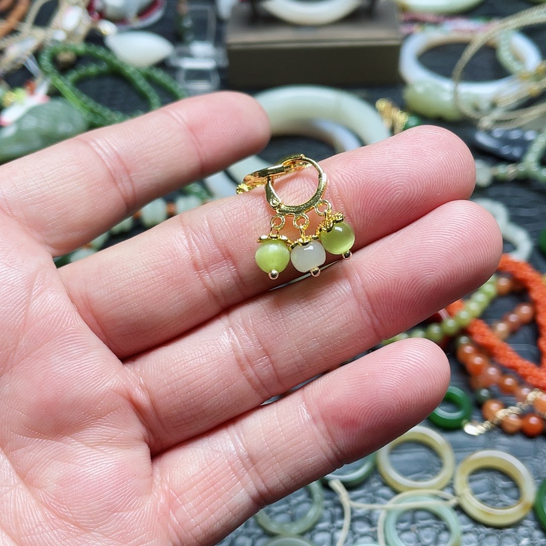 未镶嵌和田玉耳饰