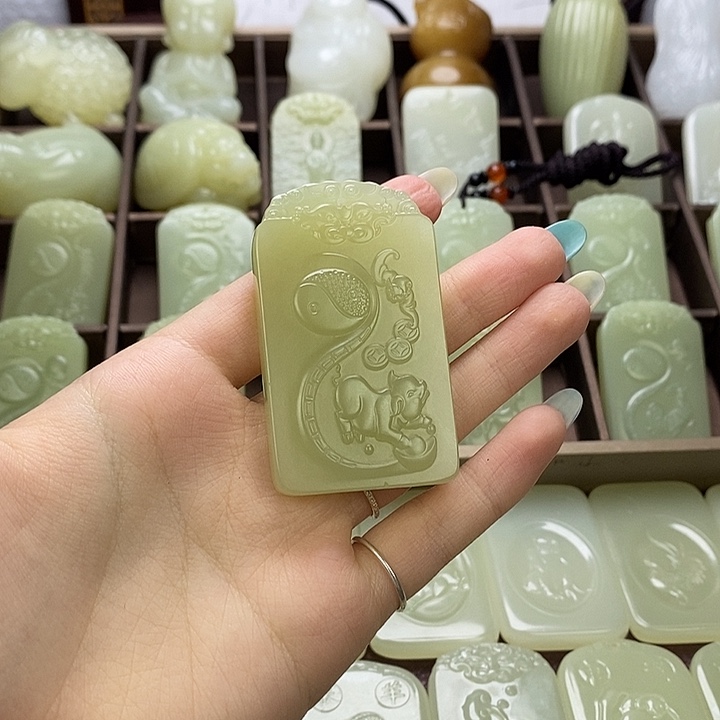 昆仑石双面守护猪