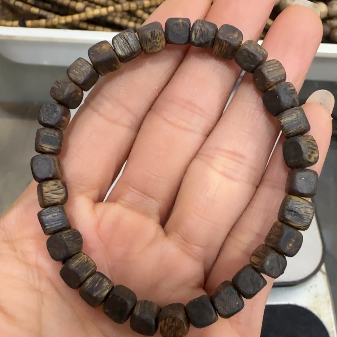 沉香木手串海南棋楠沉香沉水方珠手串