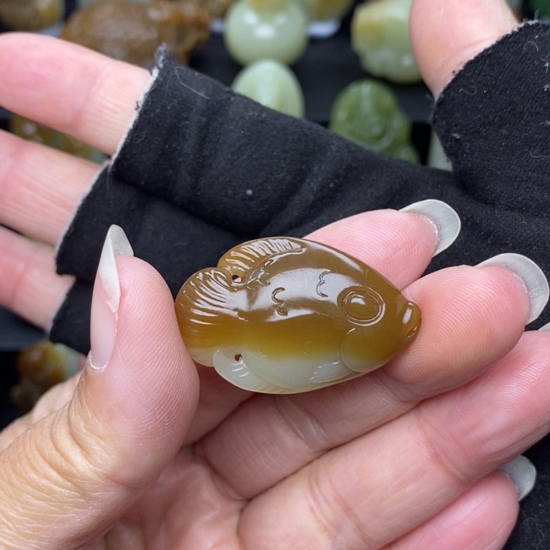 和田玉未镶嵌挂件