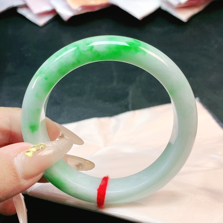 未镶嵌手镯翡翠2646