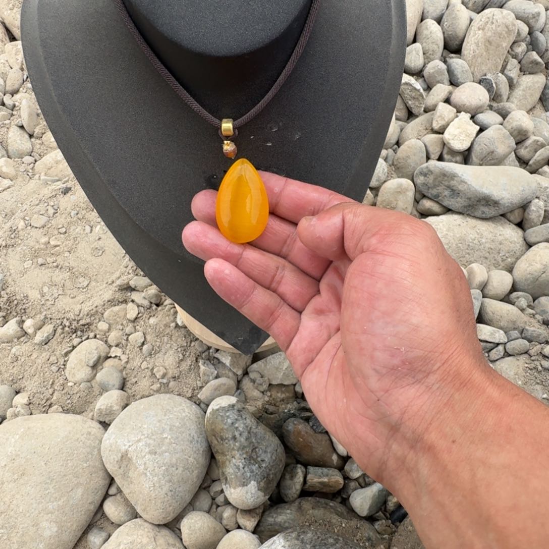 精品无镶嵌小吊坠 