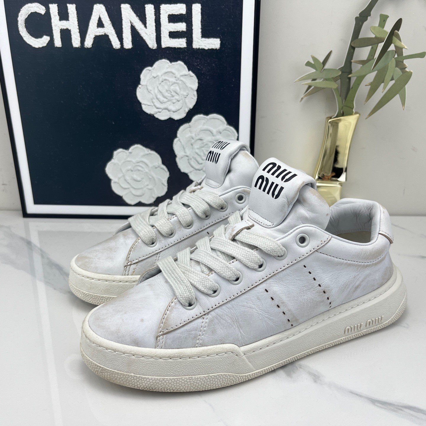 95新 MIU MIU/缪缪 MiuMiu缪缪 做旧脏脏鞋 36.5码/jm01604