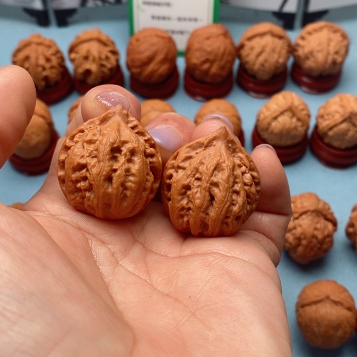 文玩核桃把件精品文玩手捻元