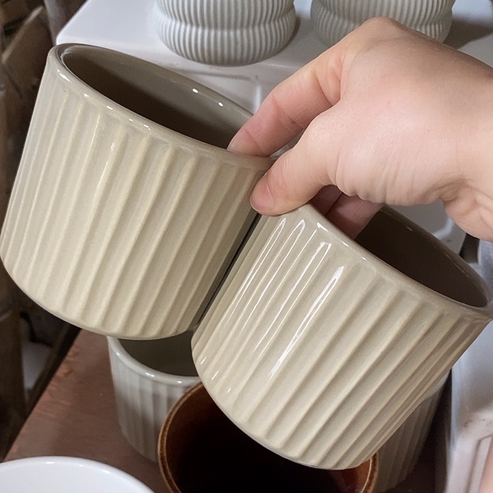 陶摆件陶盆有孔 瑕疵针孔漏釉介意勿拍外口 9.5外高10