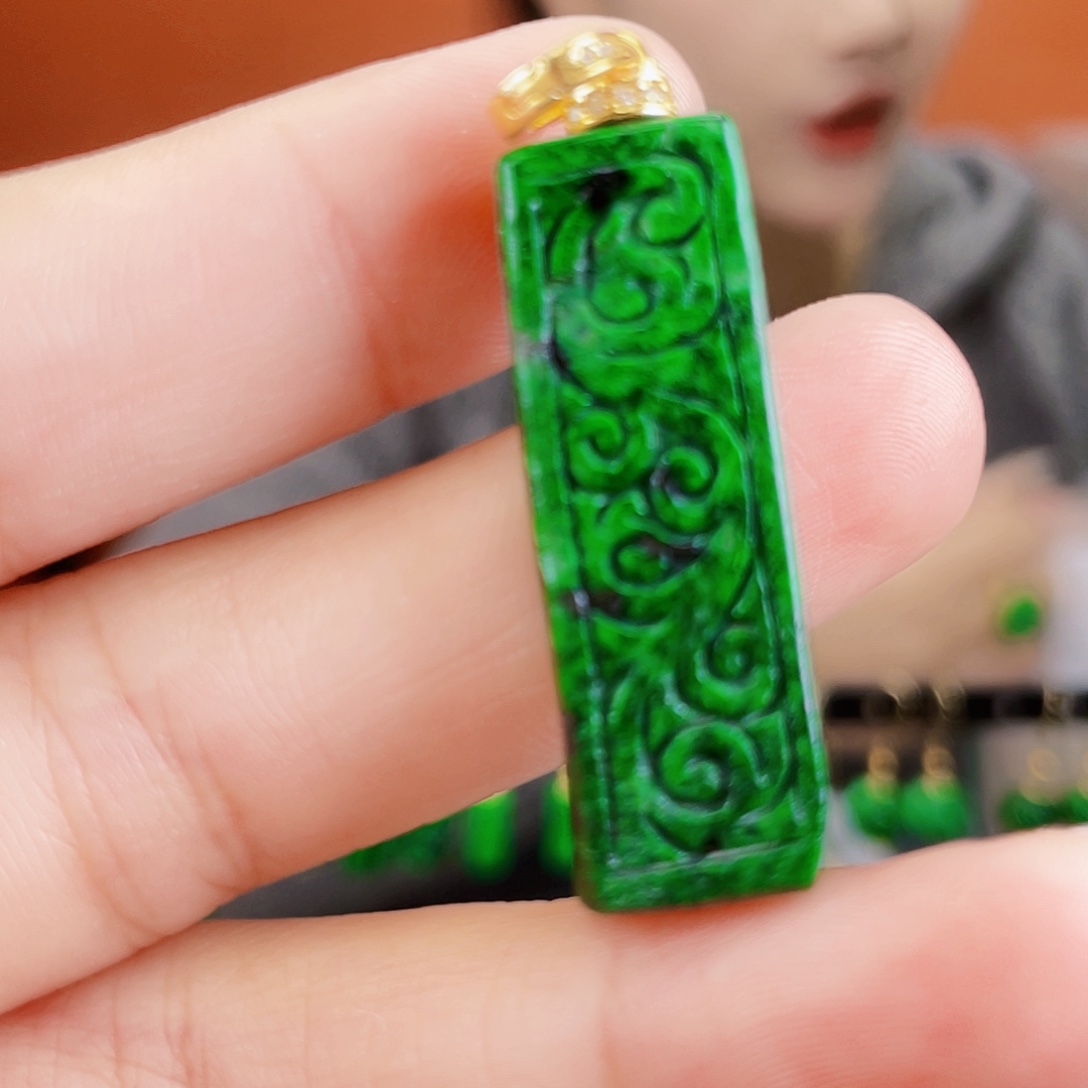 翡翠未镶嵌耳饰饰品