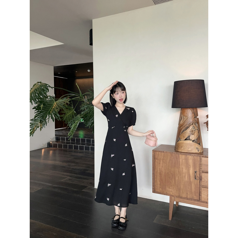 瞌睡兔定制【清苍浪漫庄园】夏季刺绣显瘦收腰连衣裙243414