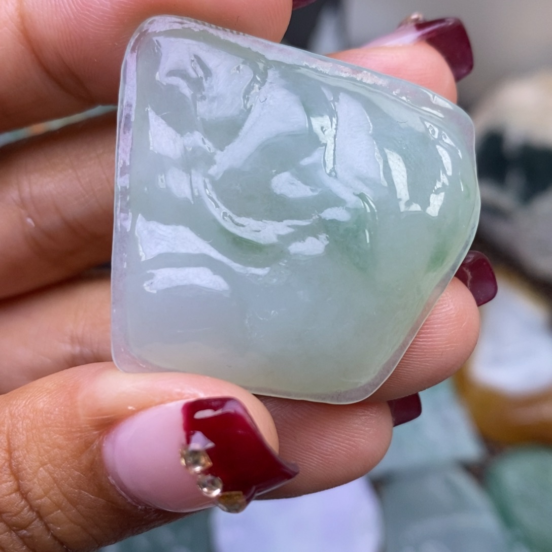 翡翠颈饰未镶嵌翡翠