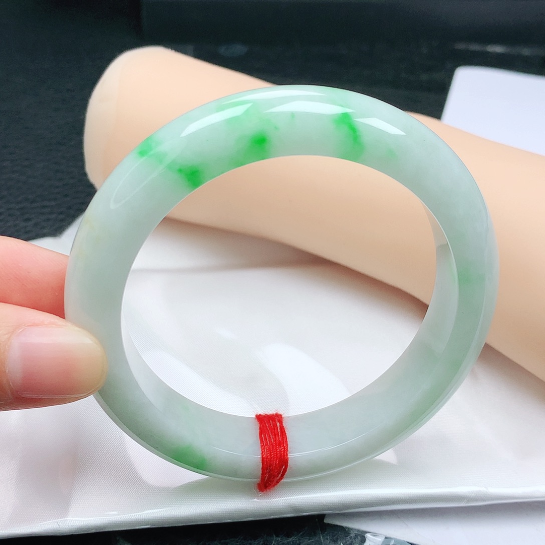 翡翠手镯未镶嵌正5758