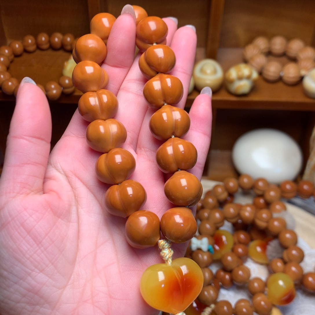 把件猴头核桃17玻璃底屁桃手持爱心