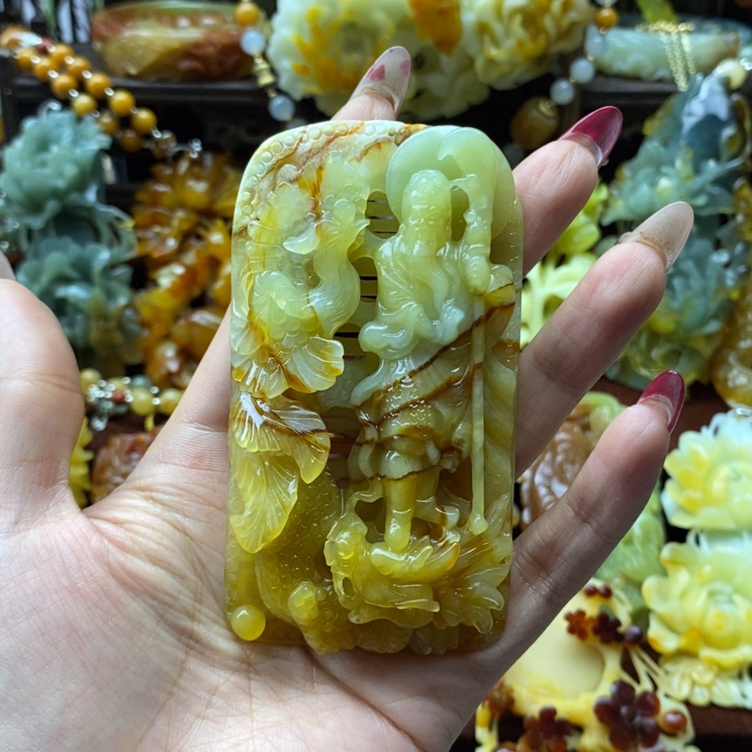 蛇纹石玉颈饰未镶嵌柠*?