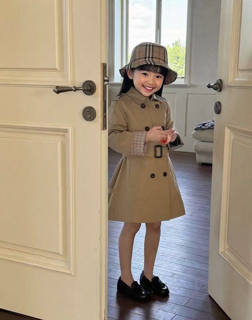 肉肉家-【经典英伦风衣】2025女童洋气英伦风中长款风衣20012