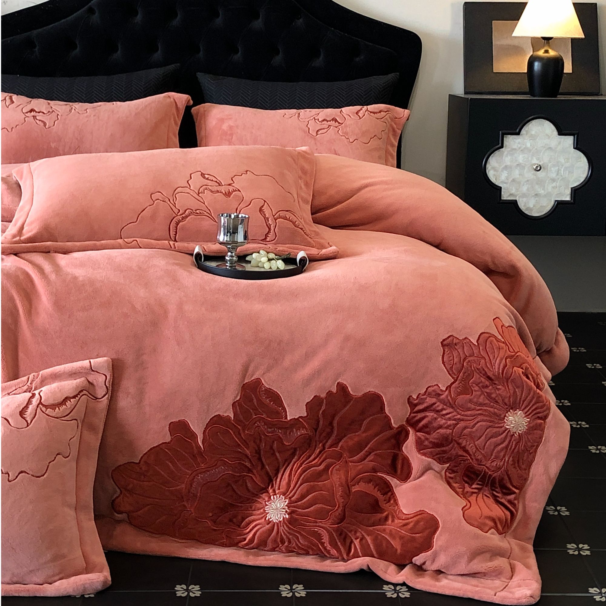 【艾妮】爱玛橙绣花加厚蚕宝宝绒四件套刺绣牛奶绒被套大床单枕套