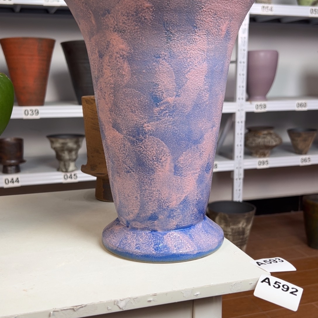 甜***心景德镇手工花盆有孔