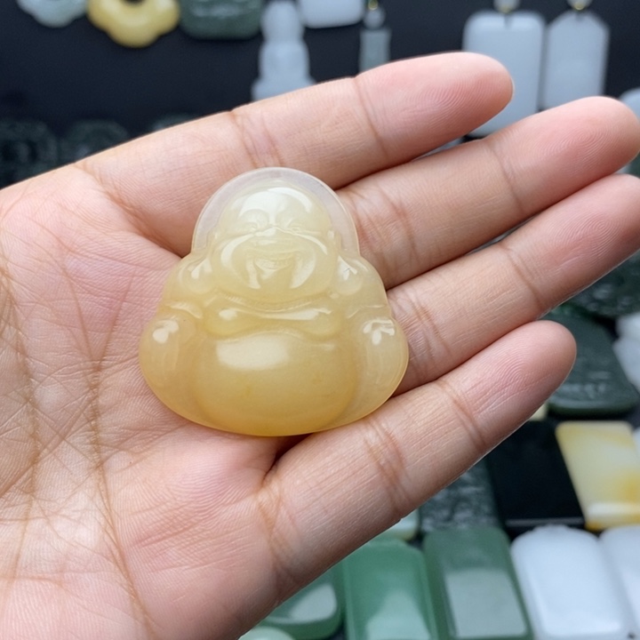 成***功石英质玉（金丝玉）未镶嵌颈饰