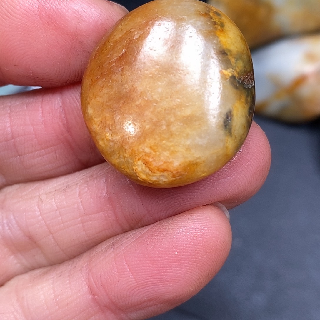 和田玉未镶嵌珠宝奇石