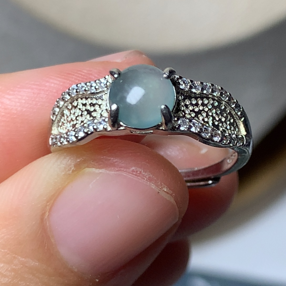 翡翠颈饰未镶嵌吊坠