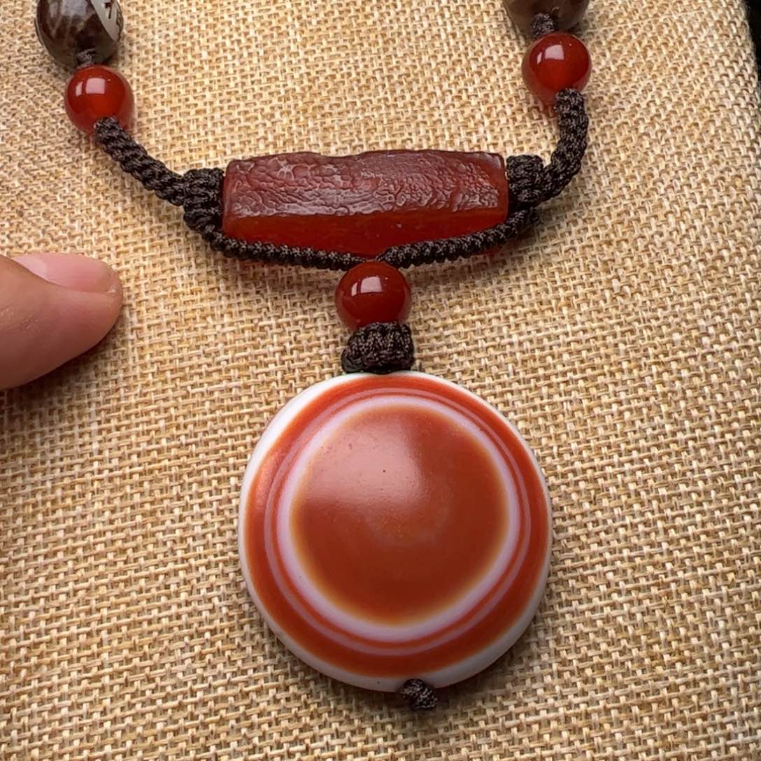 玛瑙/玉髓颈饰未镶嵌