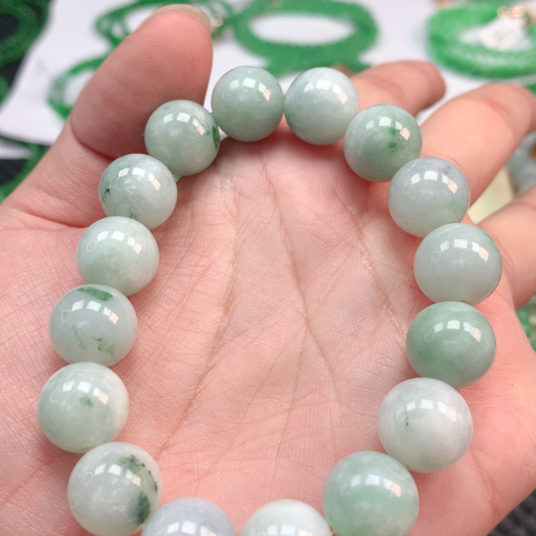 翡翠手链未镶嵌翡翠