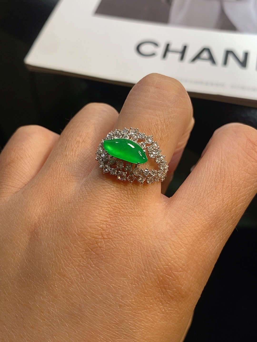 【拾玥珠宝】阳绿马眼设计款戒指 天然缅甸翡翠A货