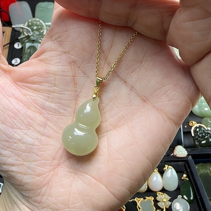 Q***C和田玉银S925镶嵌吊坠(赠链)