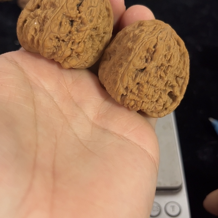 把件文玩核桃40左右对歪南疆，编号019