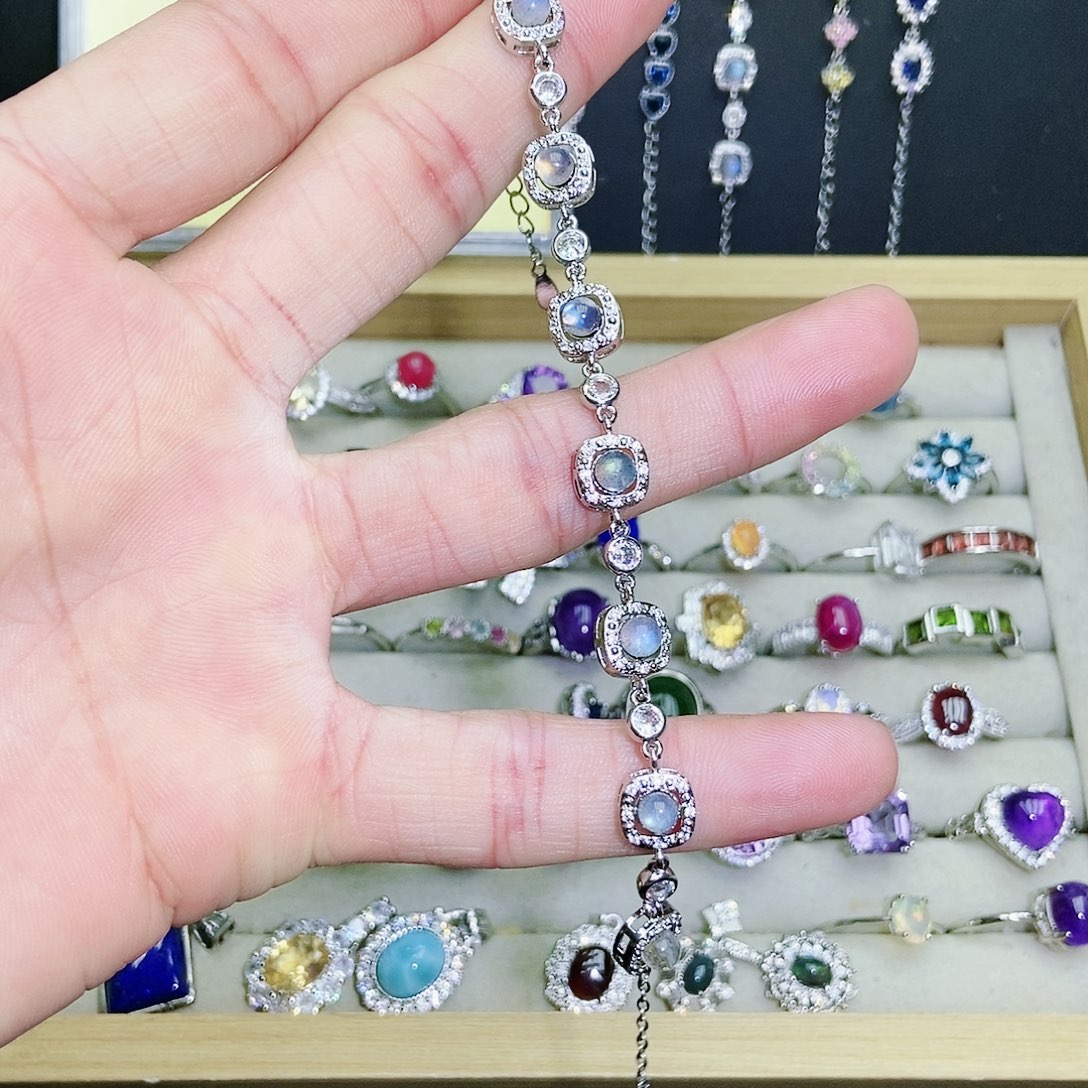 【闪购商品】未镶嵌手链月光石