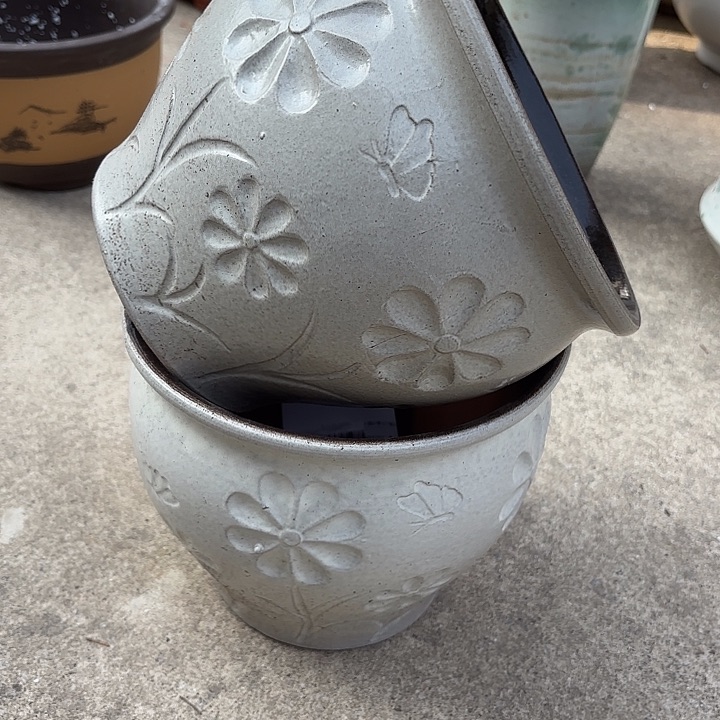 紫砂茶碗微瑕刻花两个口径21*18