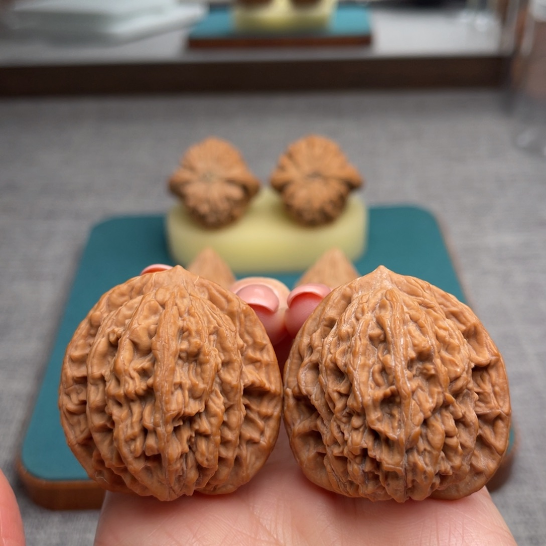 吊坠文玩核桃43虎头全品 克重49