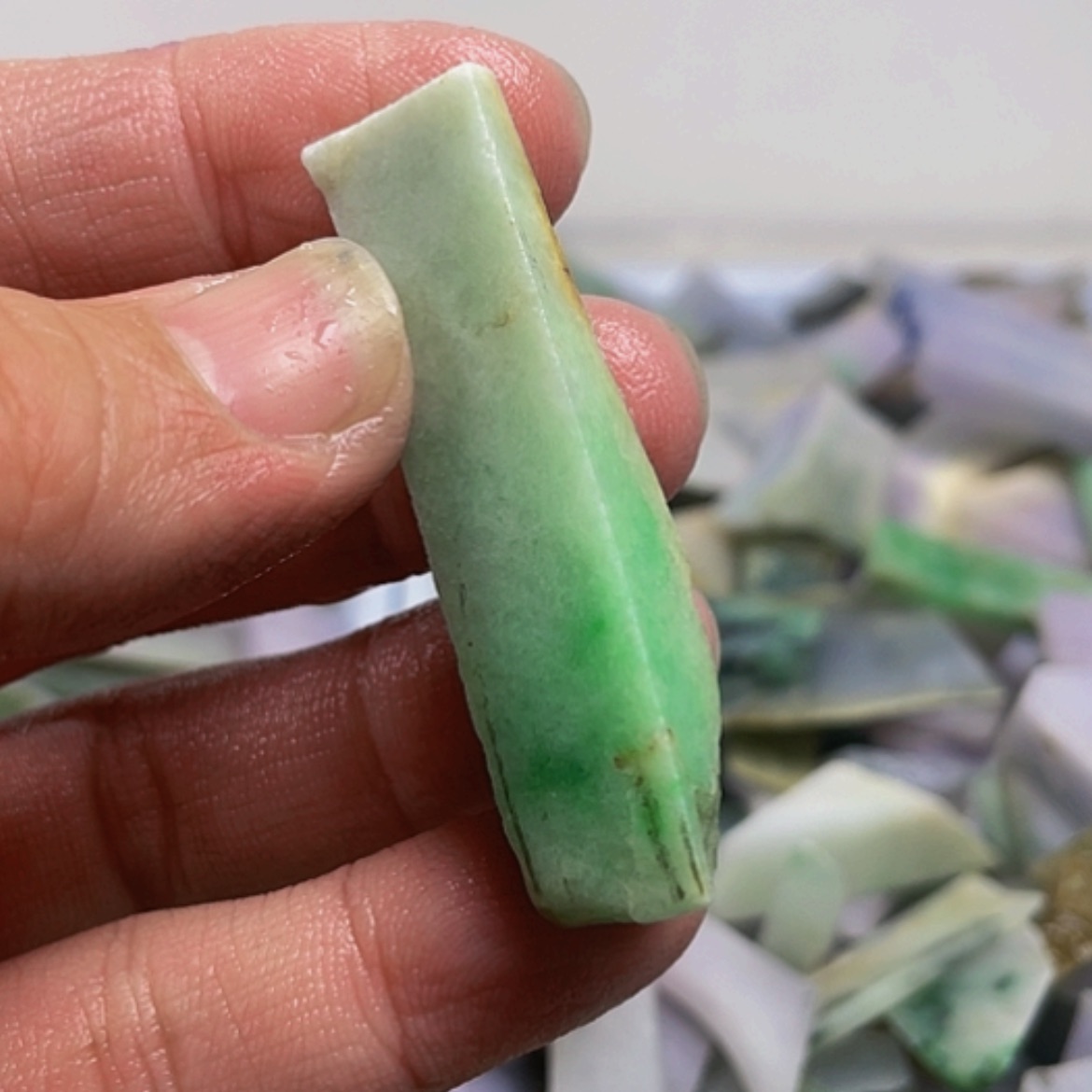【闪购商品】翡翠颈饰未镶嵌A货