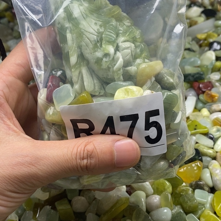 蛇纹石玉未镶嵌鱼缸石