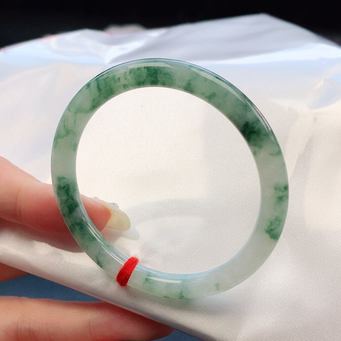 翡翠手镯未镶嵌51圆条882486