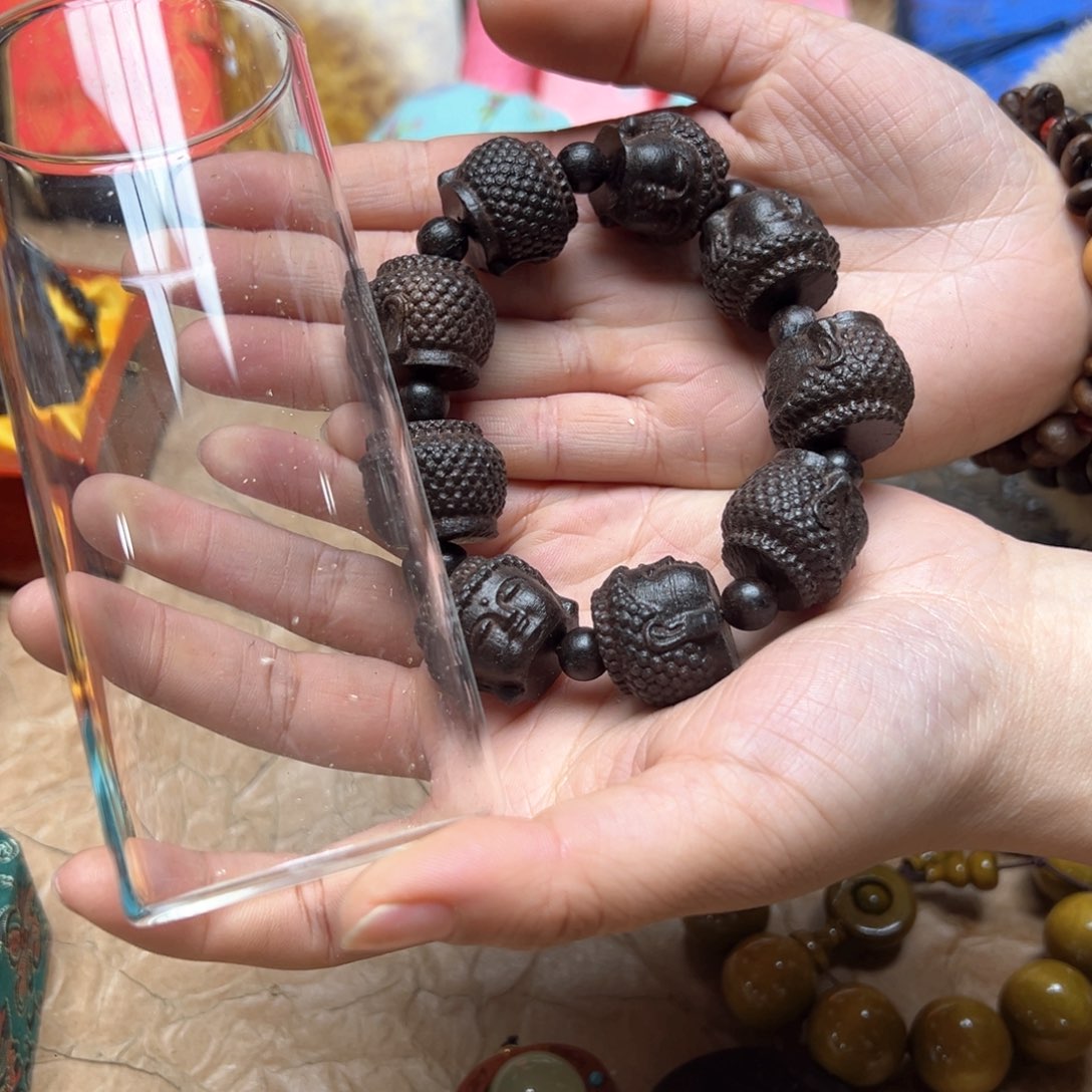 大叶紫檀（黑酸枝木类）