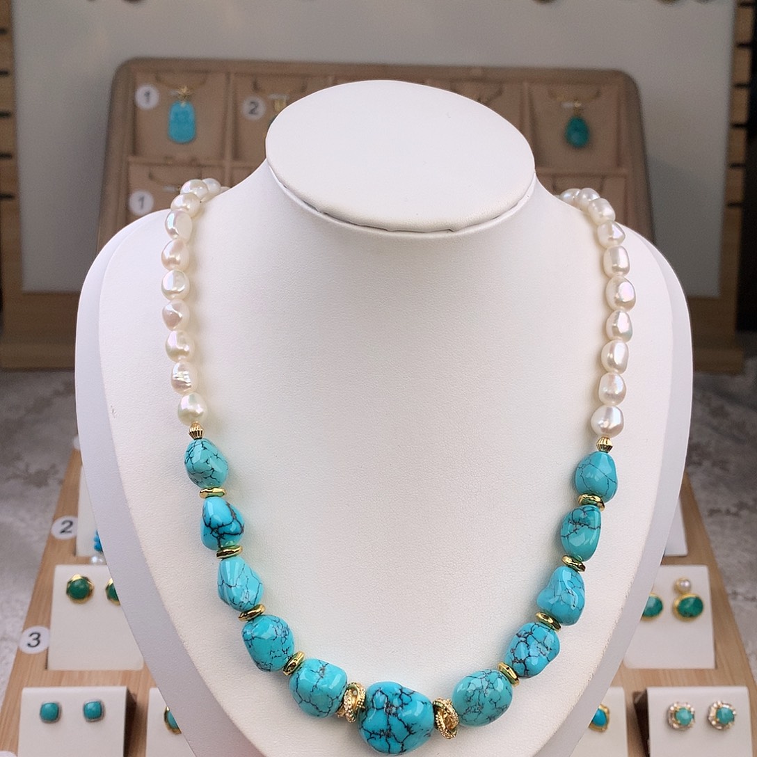 绿松石未镶嵌颈饰