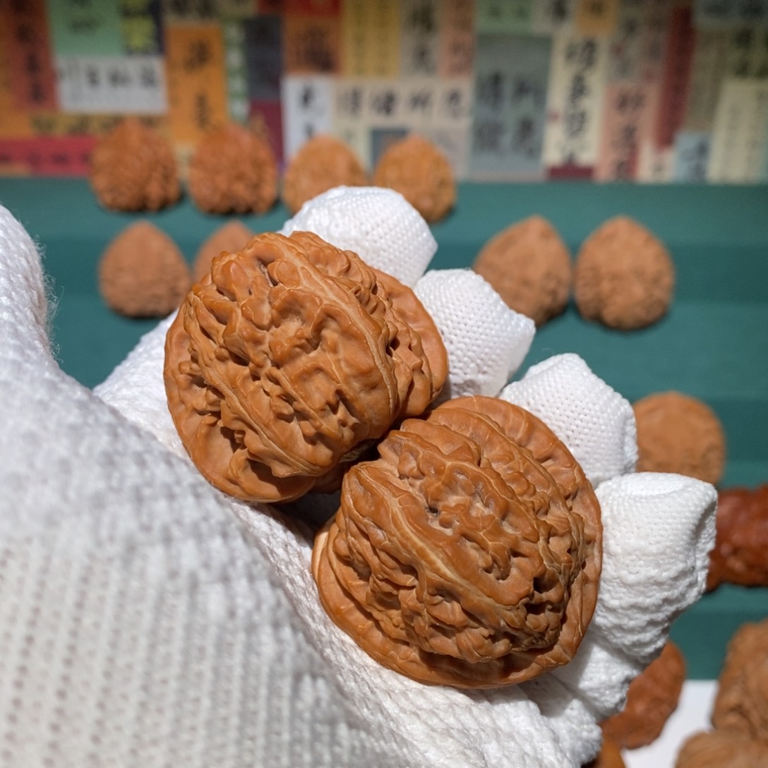鹄***飞把件文玩核桃三角白