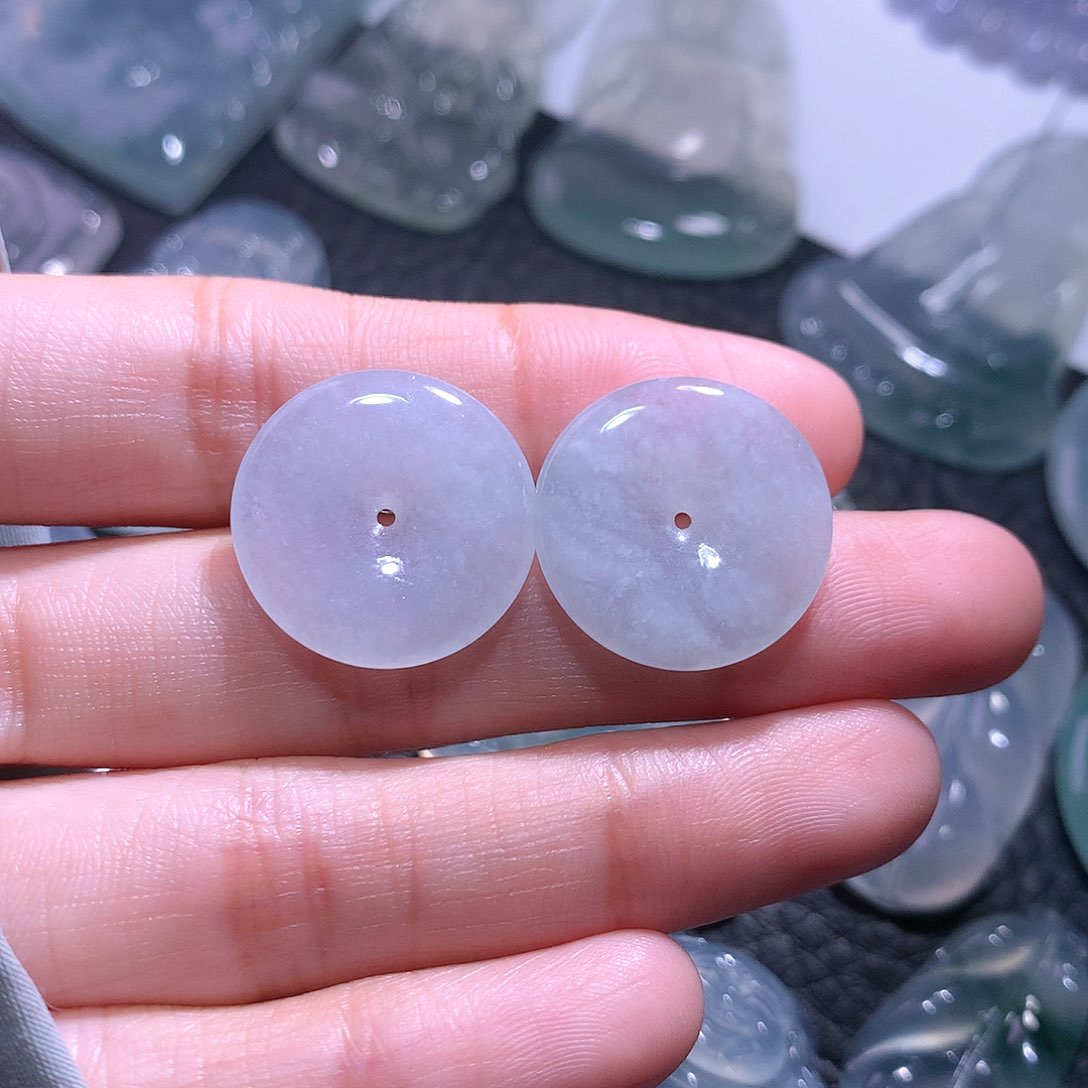 【闪购商品】翡翠未镶嵌颈饰一对