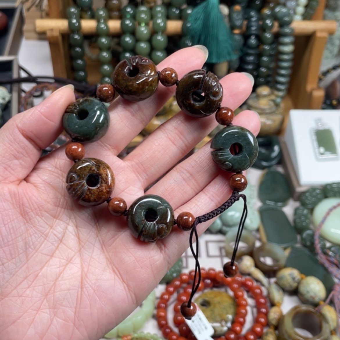 【闪购商品】岫岩河磨玉（透闪石质玉）手链未镶嵌民**物