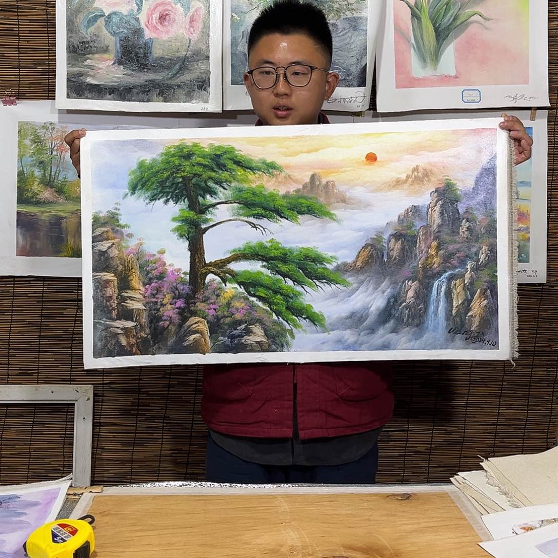 油画行路人小院绘画作品竞拍成功