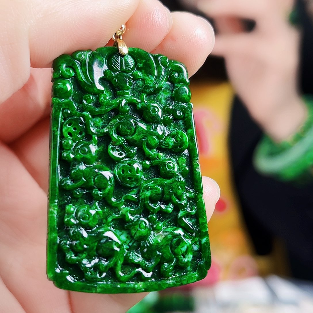 翡翠颈饰18K金镶嵌多样性发货