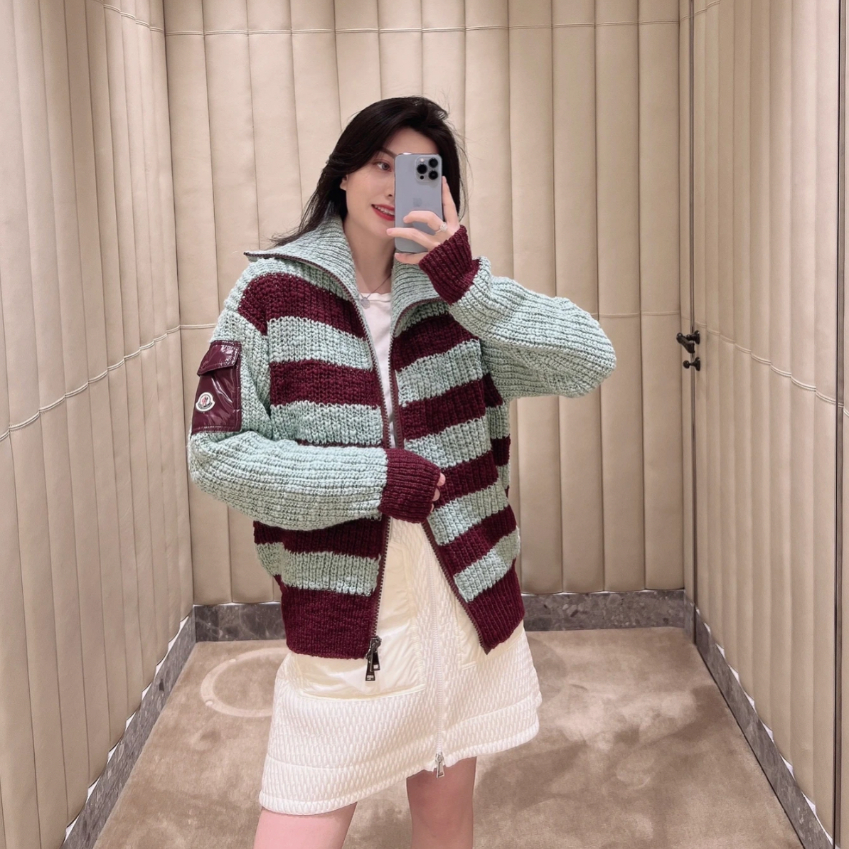 99新 MONCLER 绿黑拼色高领毛衣外套 M码 ys000099