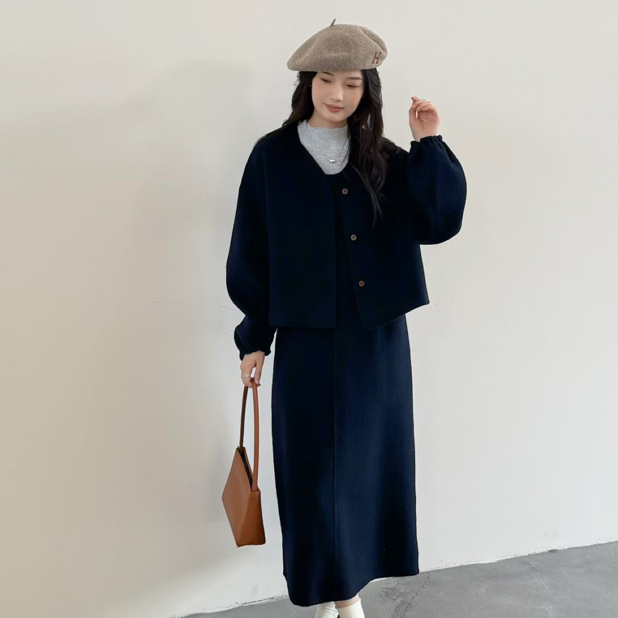 "超有品小姐姐"韩女欧尼 显瘦高级绵羊毛双面呢v领背心连衣裙