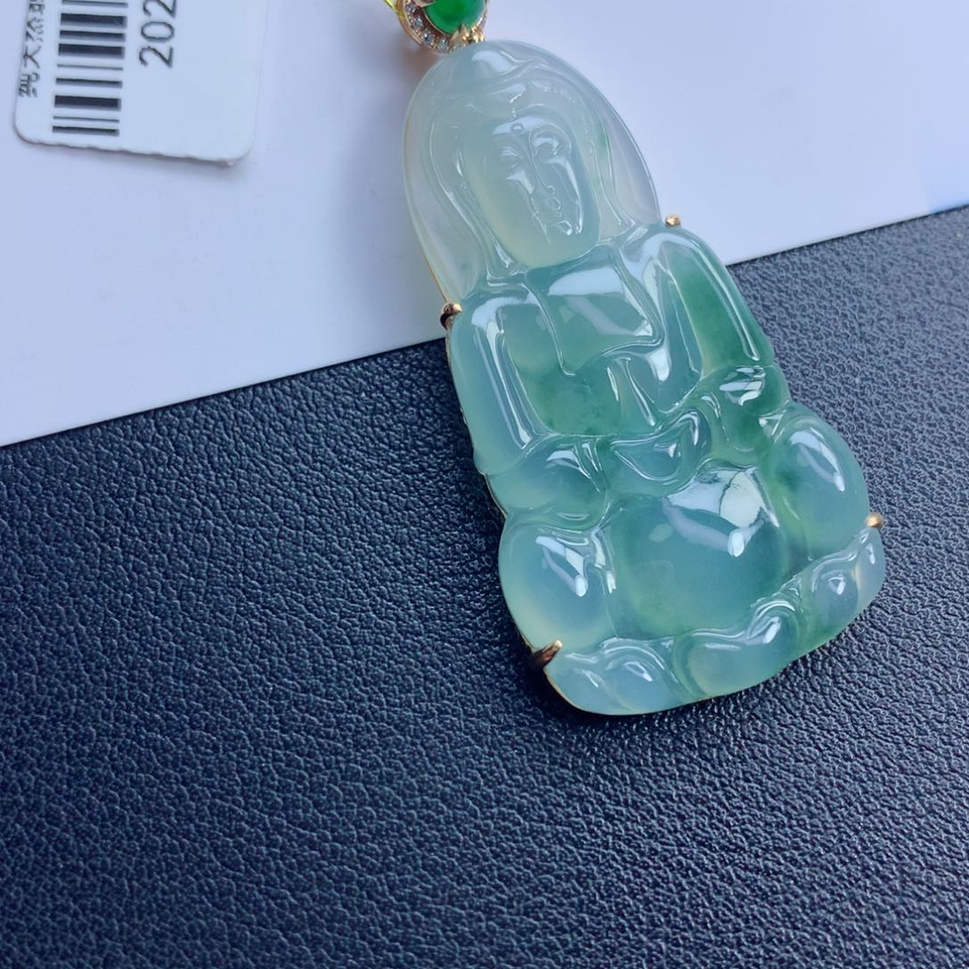 翡翠颈饰未镶嵌观音