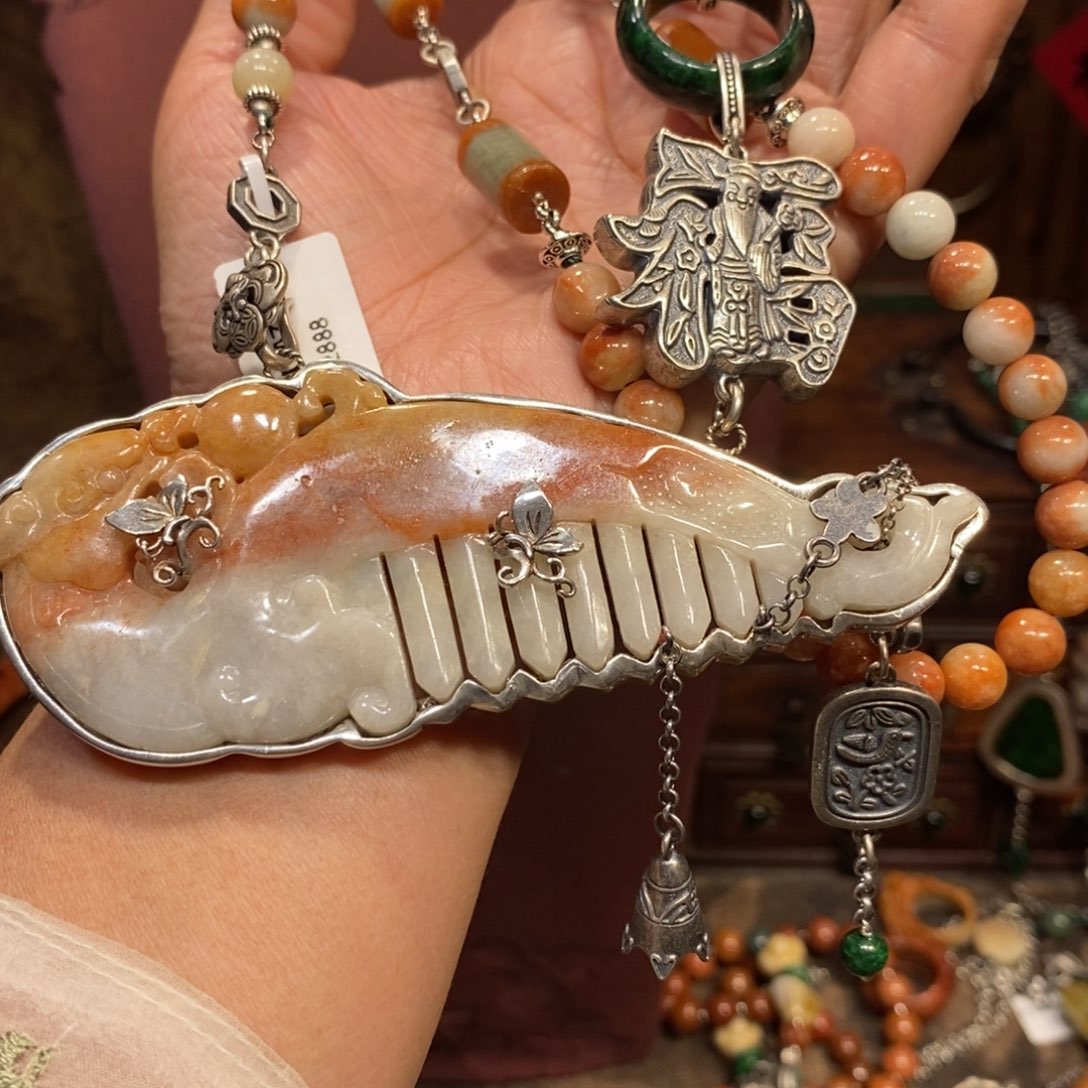 翡翠吊坠(赠链)未镶嵌?****W