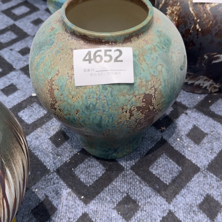 杨***霖瓷片景德镇高温花器编码4652高31口12默认无孔