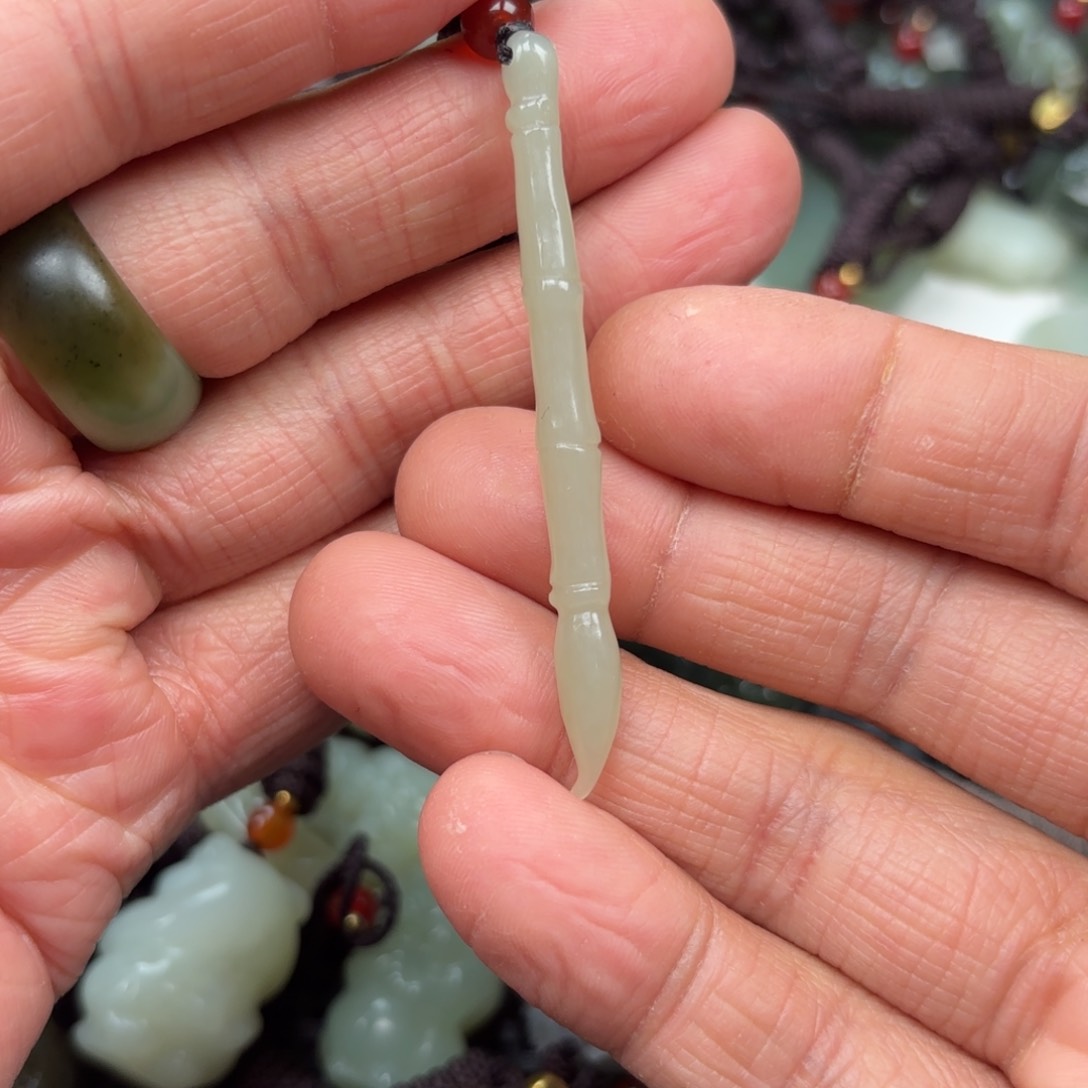 和田玉吊坠未镶嵌