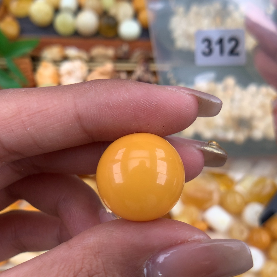 琥珀珠宝奇石未镶嵌18.6