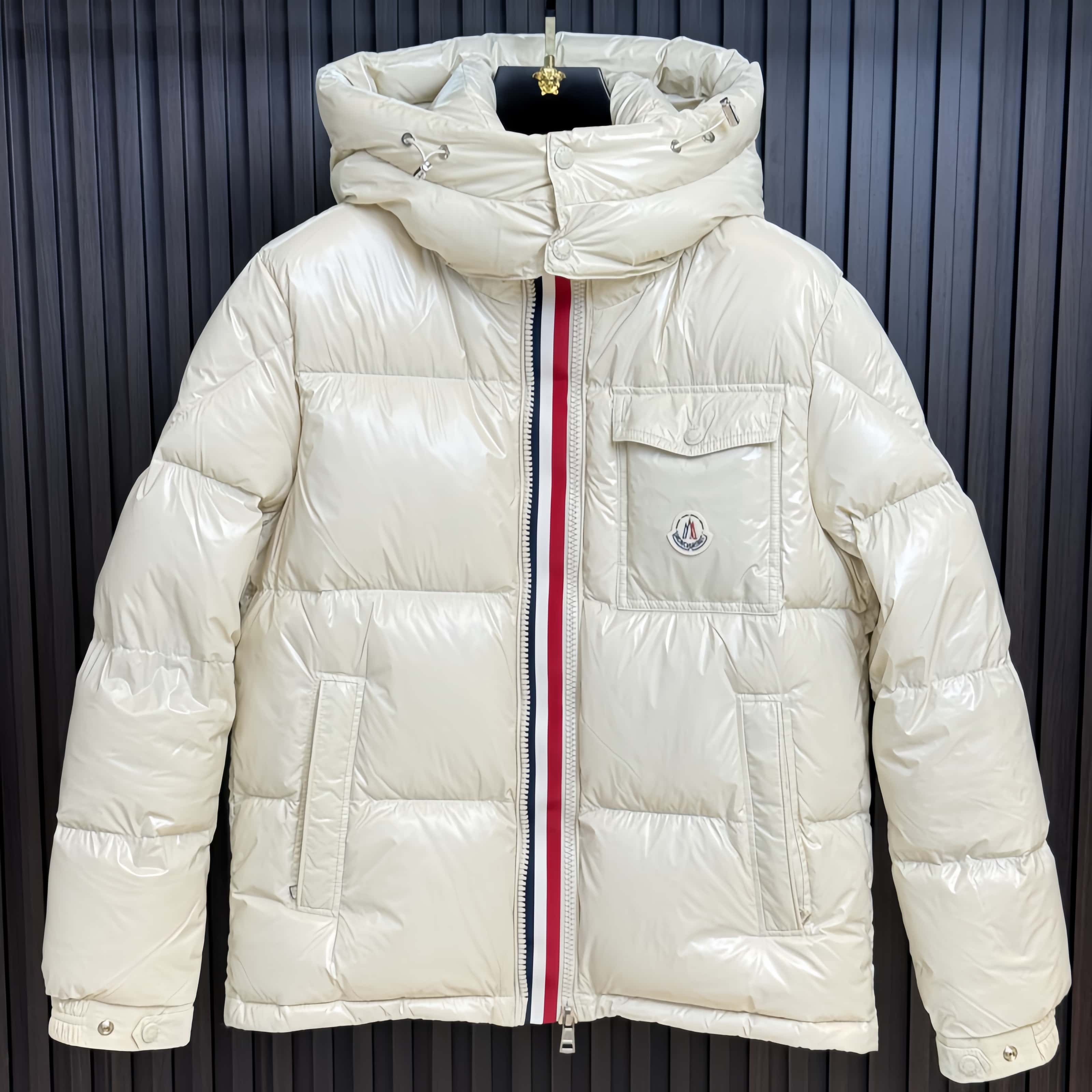 MONCVARSAEC/蒙口瓦萨琪冬季双拉链彩虹条免洗亮面白鸭绒羽绒服