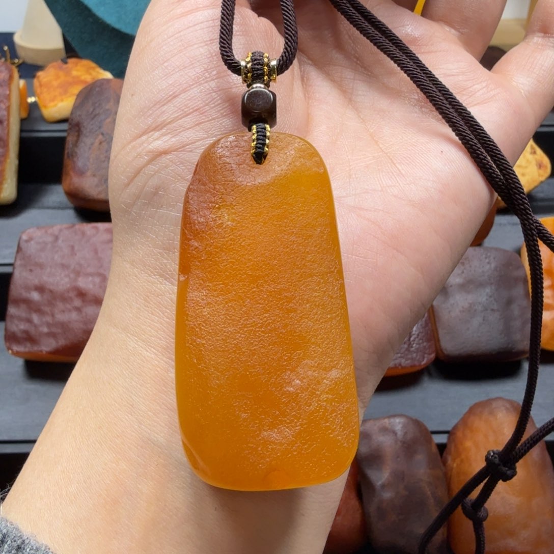 琥珀吊坠(赠链)未镶嵌G****D