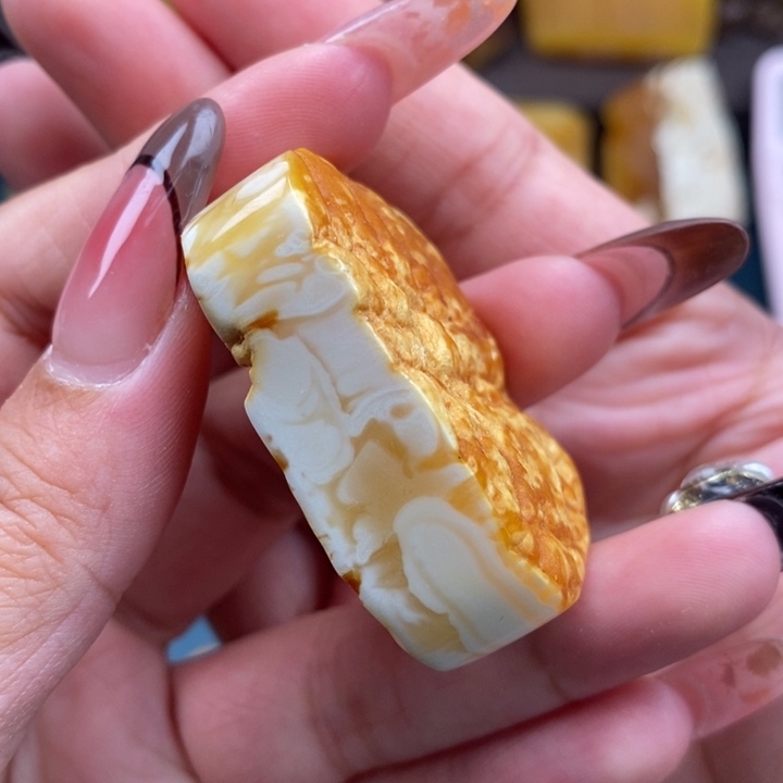 定制琥珀未镶嵌蜜蜡